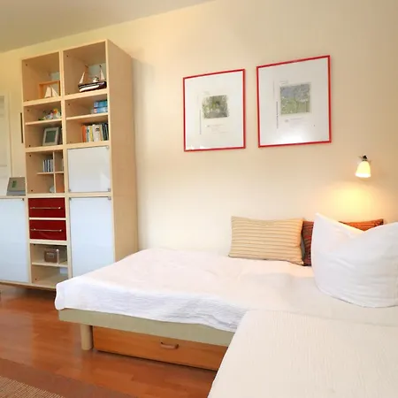 App 12, Holzerland * Born